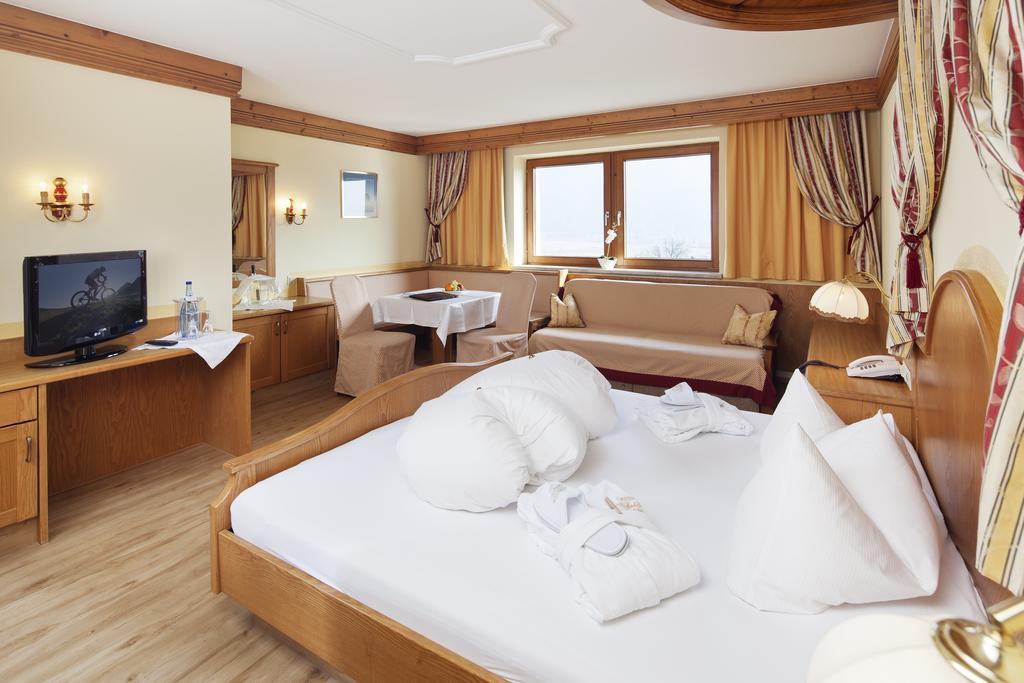 Hotel Magdalena Im Zillertal - Urlaub Mit Hund Ried im Zillertal Esterno foto